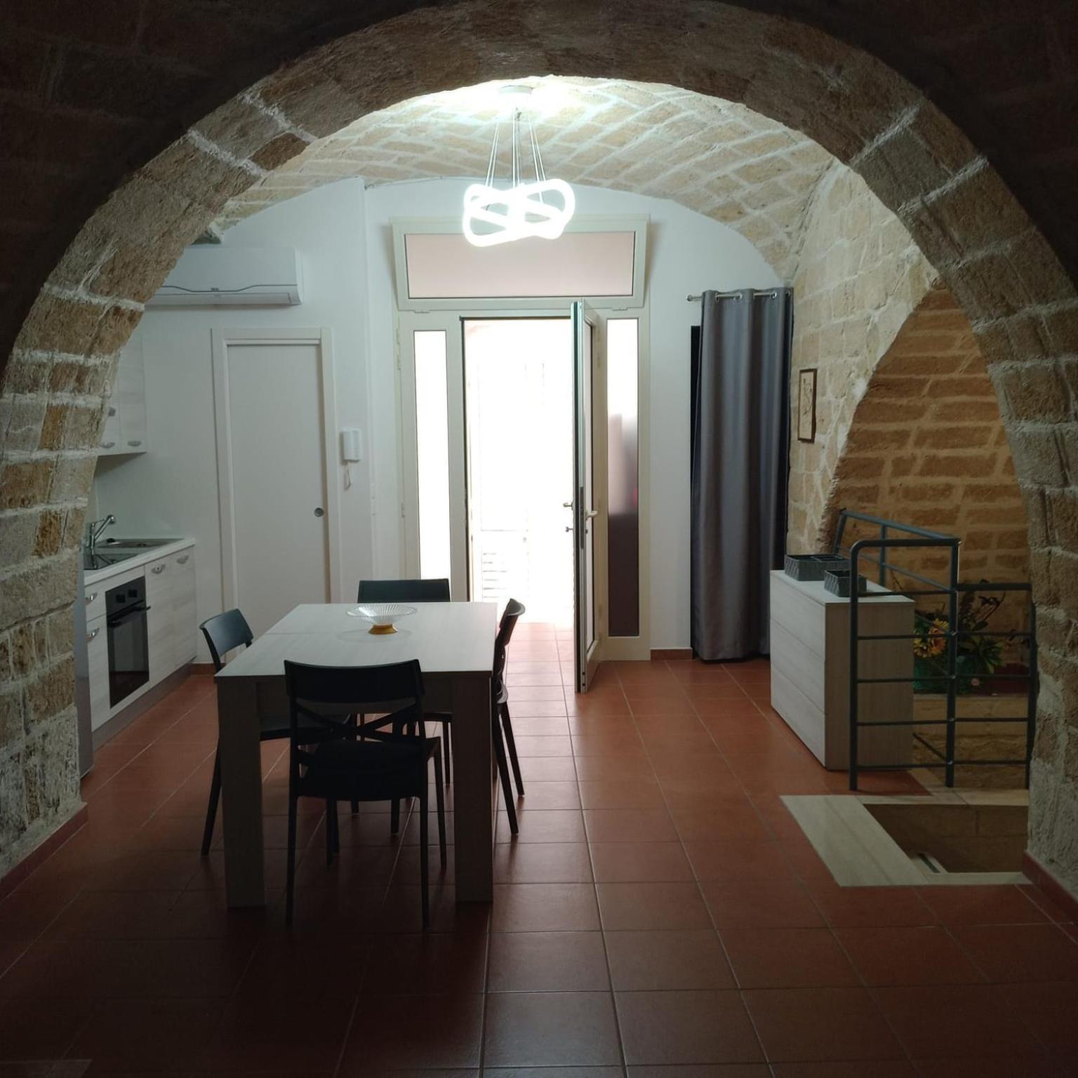Casa Vacanza Nel Cuore Della Pietra Barletta Dış mekan fotoğraf