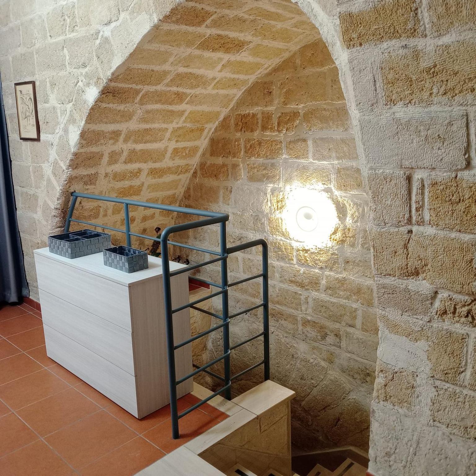 Casa Vacanza Nel Cuore Della Pietra Barletta Dış mekan fotoğraf