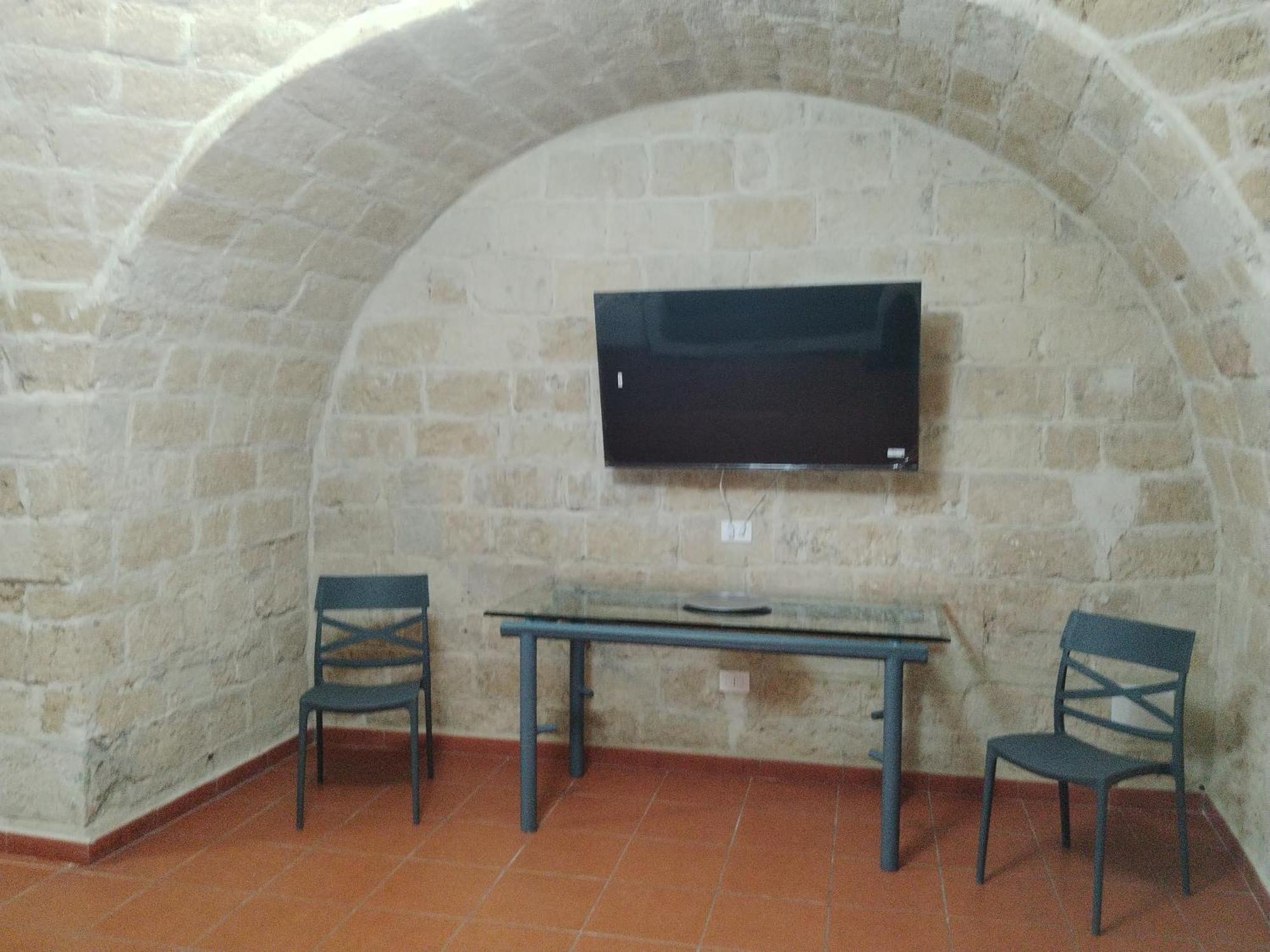 Casa Vacanza Nel Cuore Della Pietra Barletta Dış mekan fotoğraf