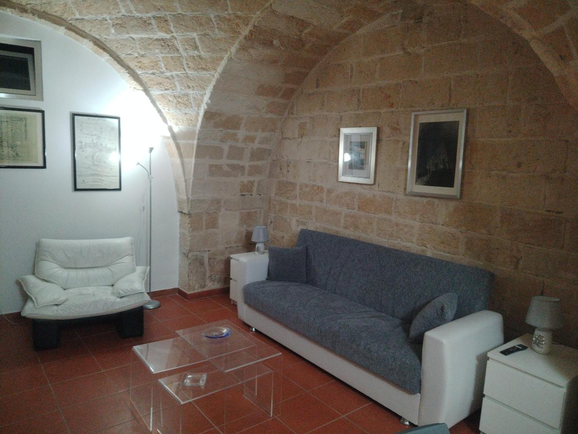 Casa Vacanza Nel Cuore Della Pietra Barletta Dış mekan fotoğraf