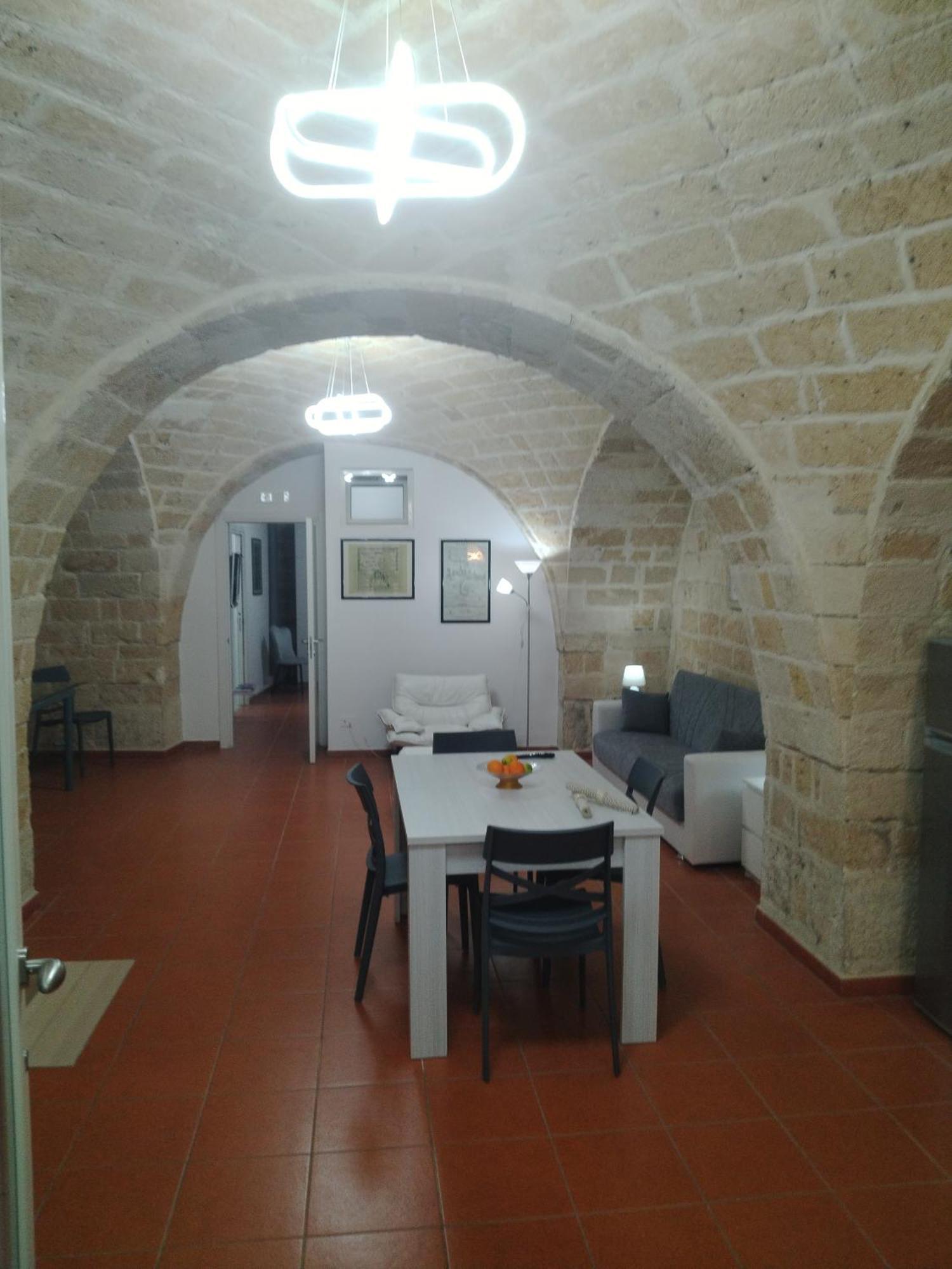 Casa Vacanza Nel Cuore Della Pietra Barletta Dış mekan fotoğraf