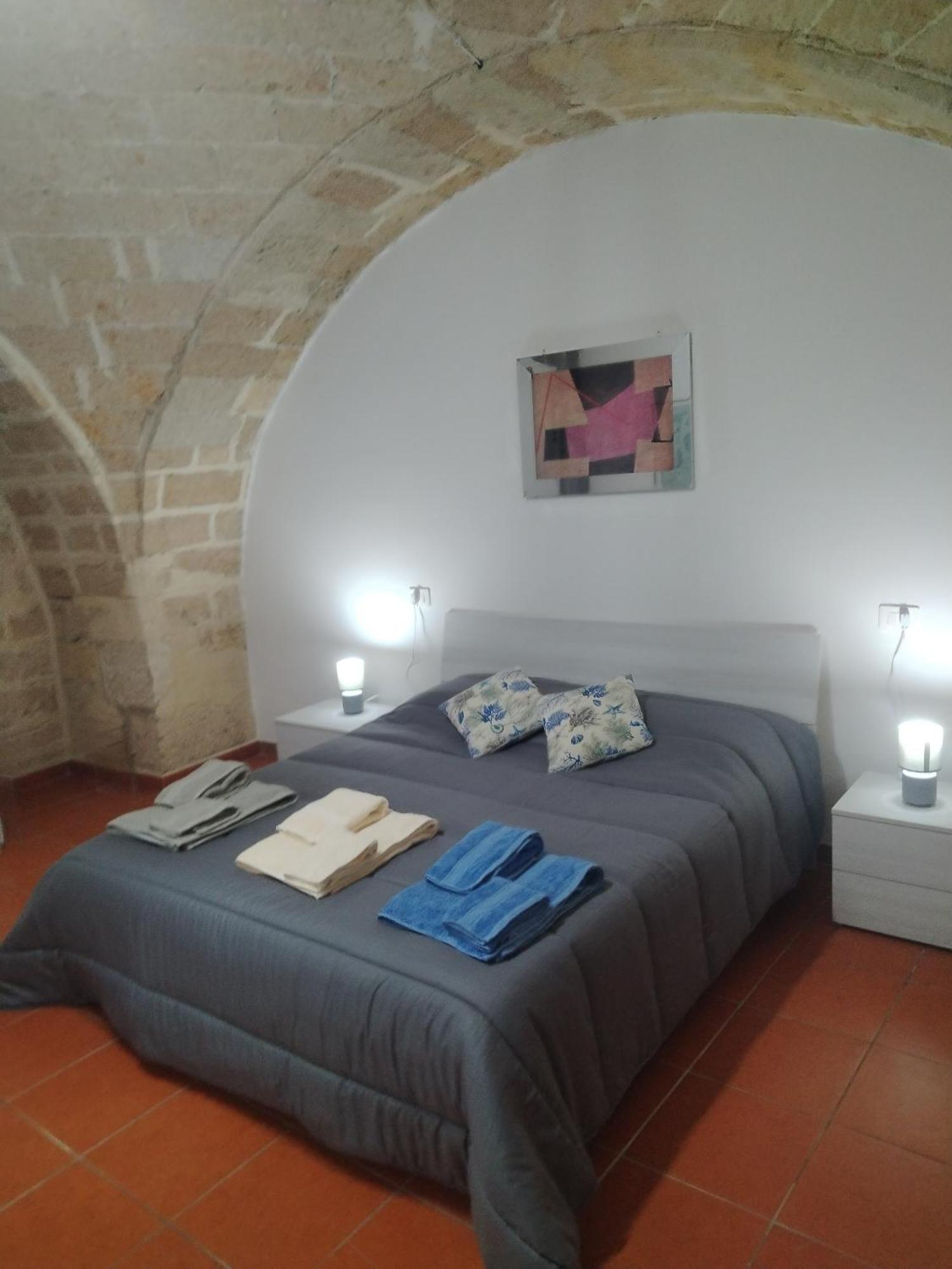 Casa Vacanza Nel Cuore Della Pietra Barletta Dış mekan fotoğraf