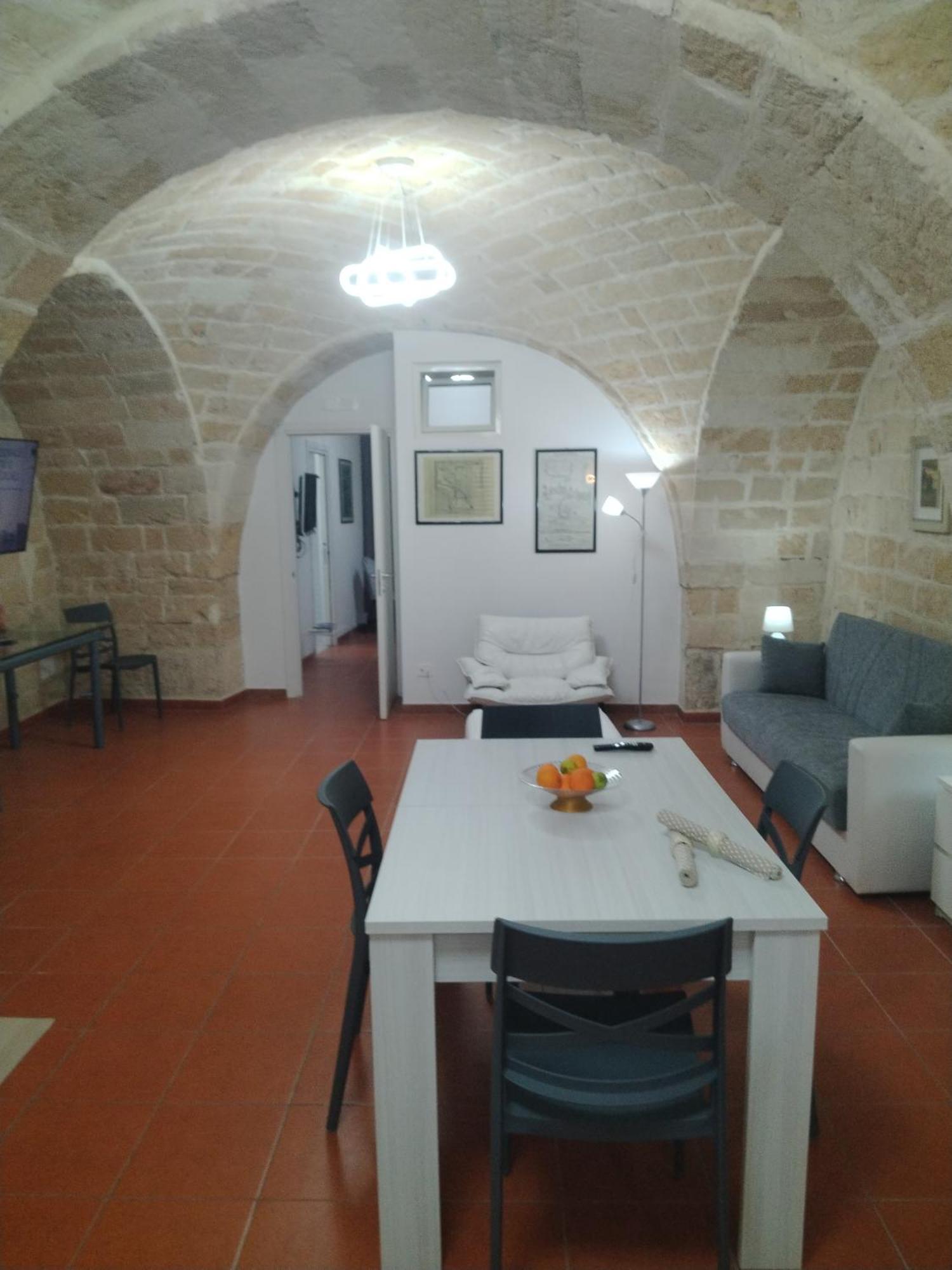 Casa Vacanza Nel Cuore Della Pietra Barletta Dış mekan fotoğraf