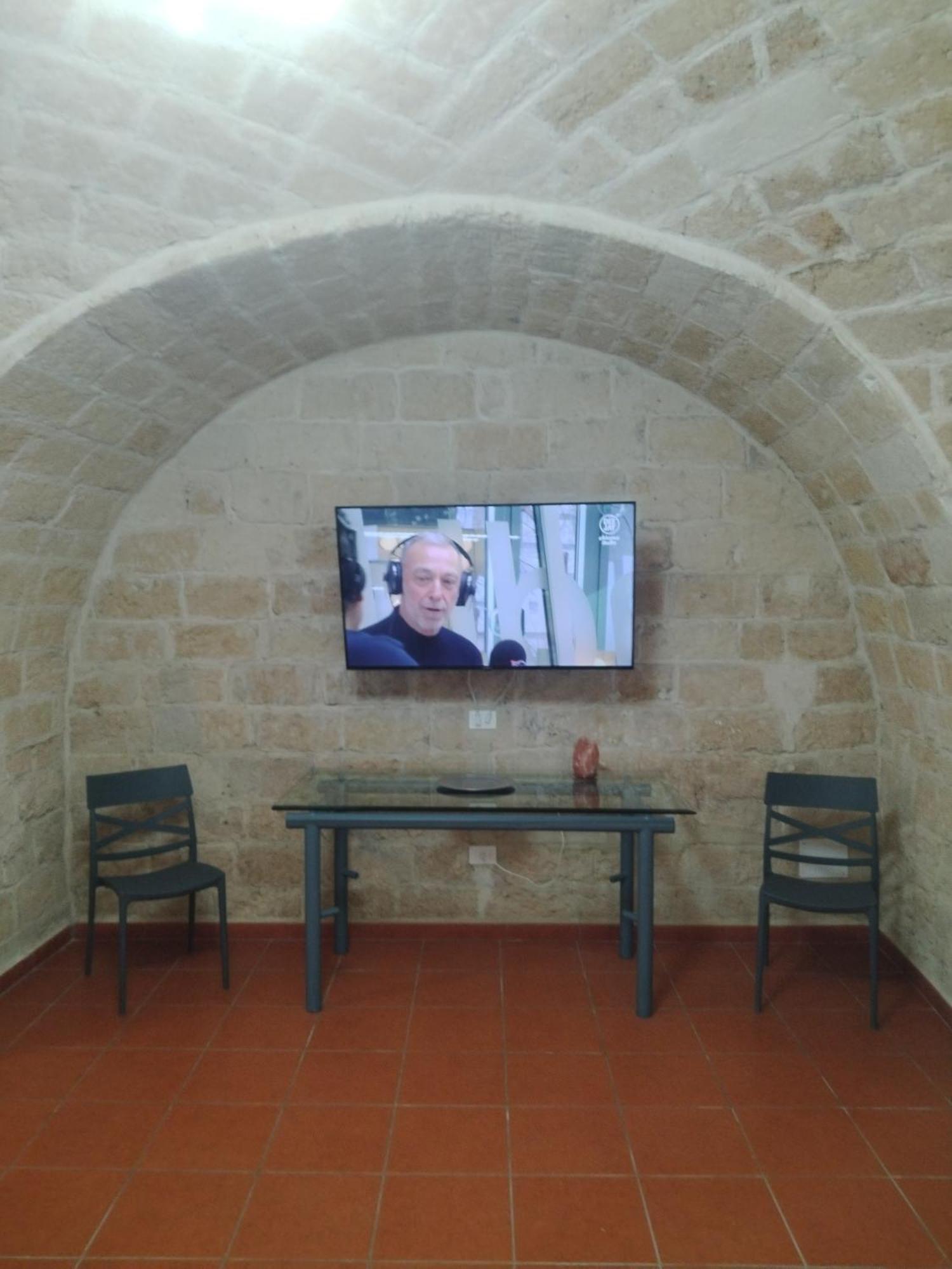 Casa Vacanza Nel Cuore Della Pietra Barletta Dış mekan fotoğraf